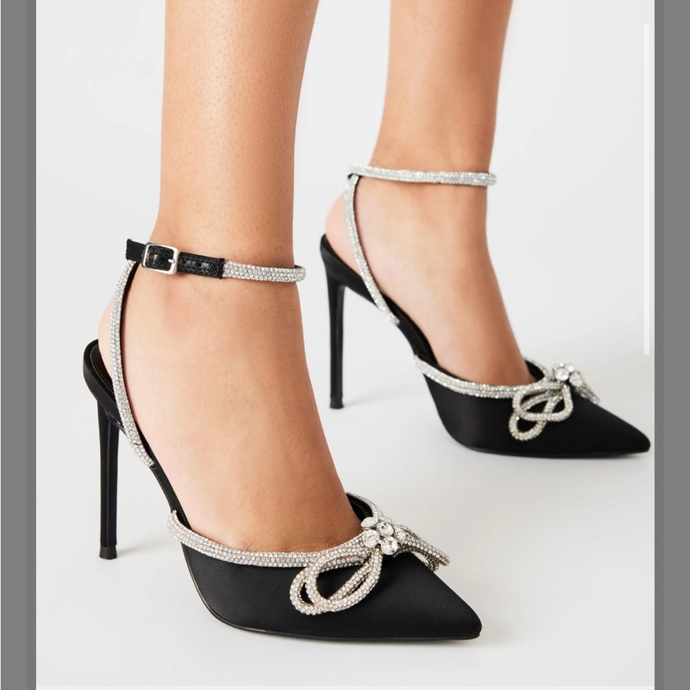 Steve Madden Viable Black Heels